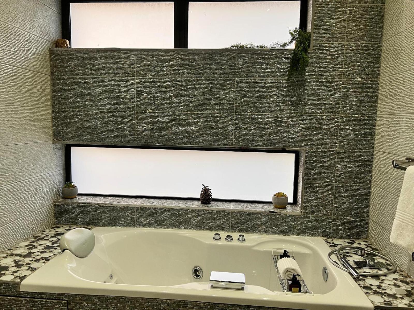 Hotel One O Eight Boutique 4*